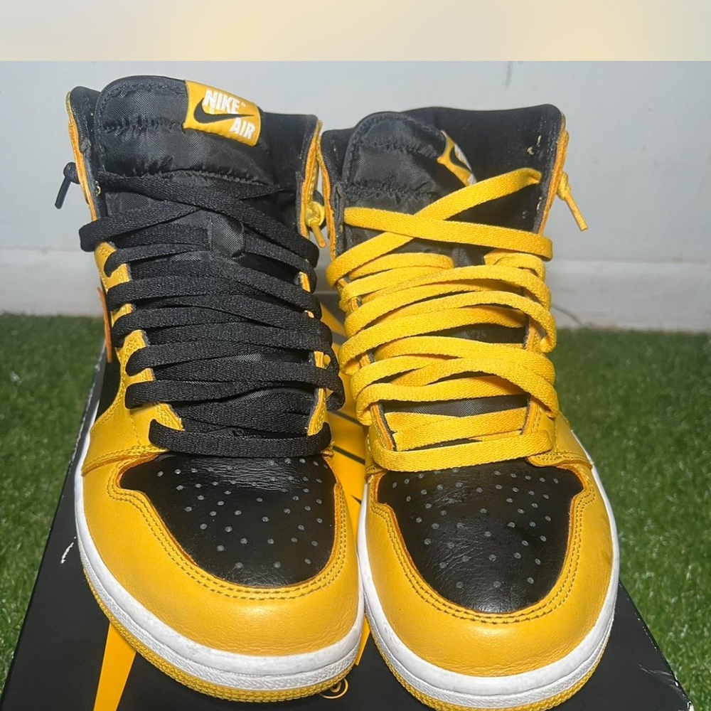 Air Jordan 1 Retro High Pollen 
Dual-Tone Black and Yellow High-Tops